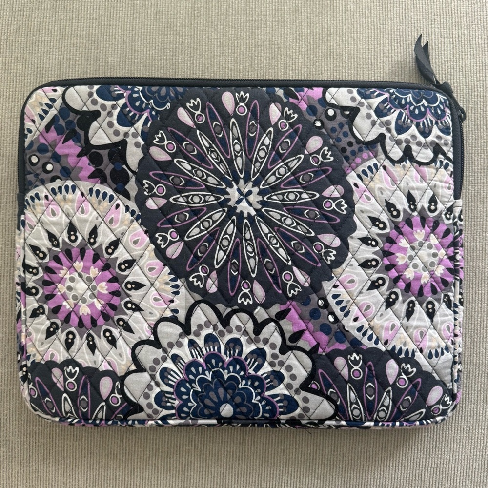Vera Bradley Mimosa Medallion Laptop Sleeve - Picture 3 of 5